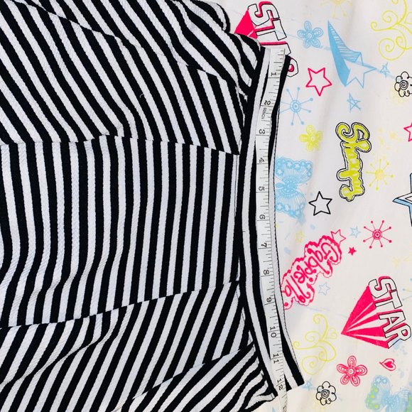 black and white striped skirt - Picture 5 of 5